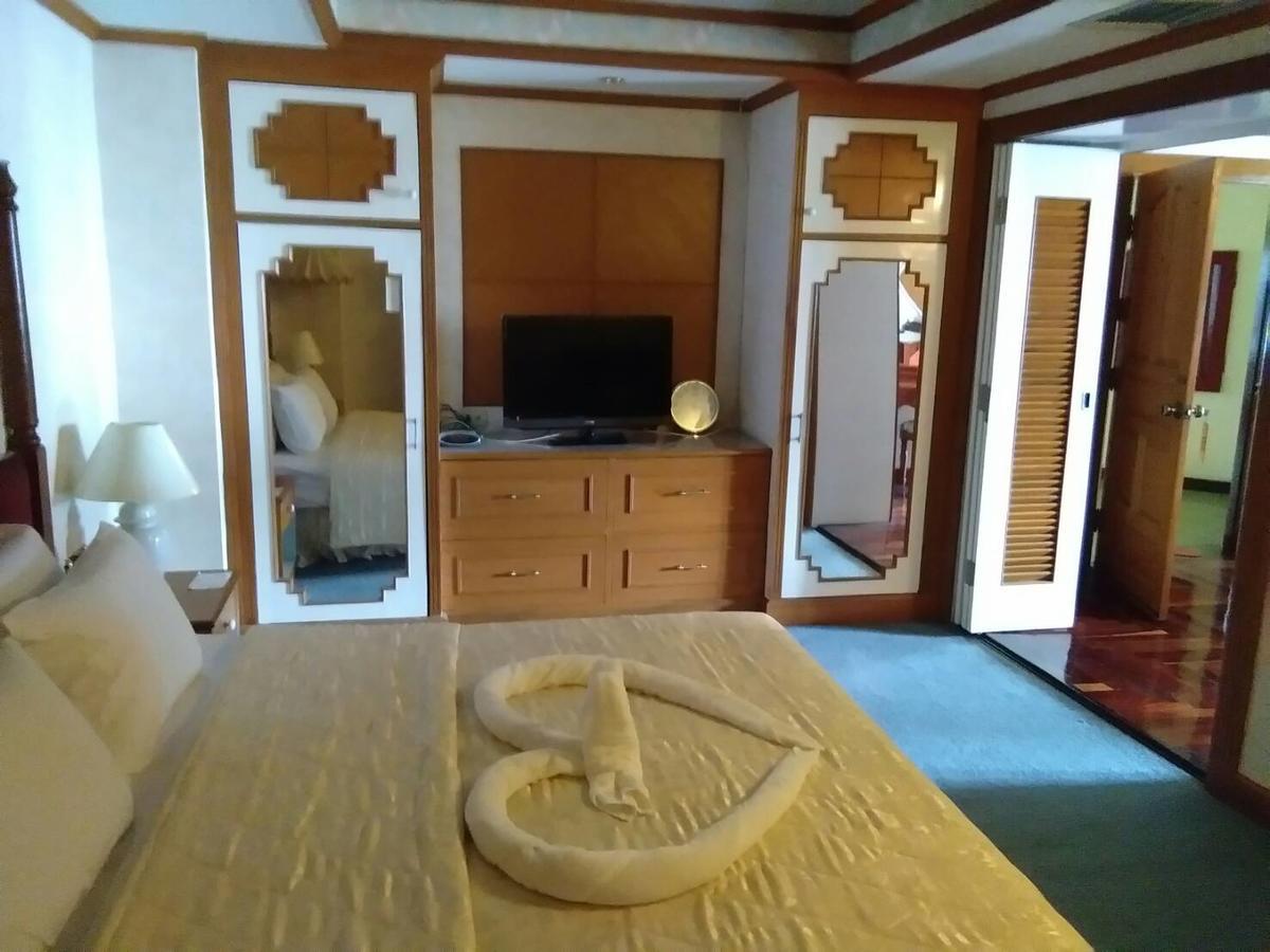 Petchkasem Grand Hotel Surin Bagian luar foto